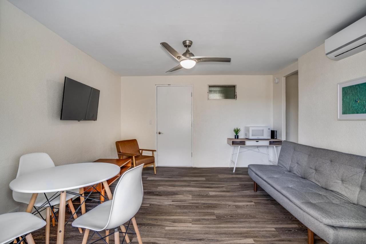 Aloha Suites Waikiki โฮโนลูลู ภายนอก รูปภาพ